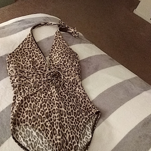 Tommy Bahama Animal Print One Piece Swimsuit. Size/Taille 12. Gorgeous Swim - Picture 2 of 4